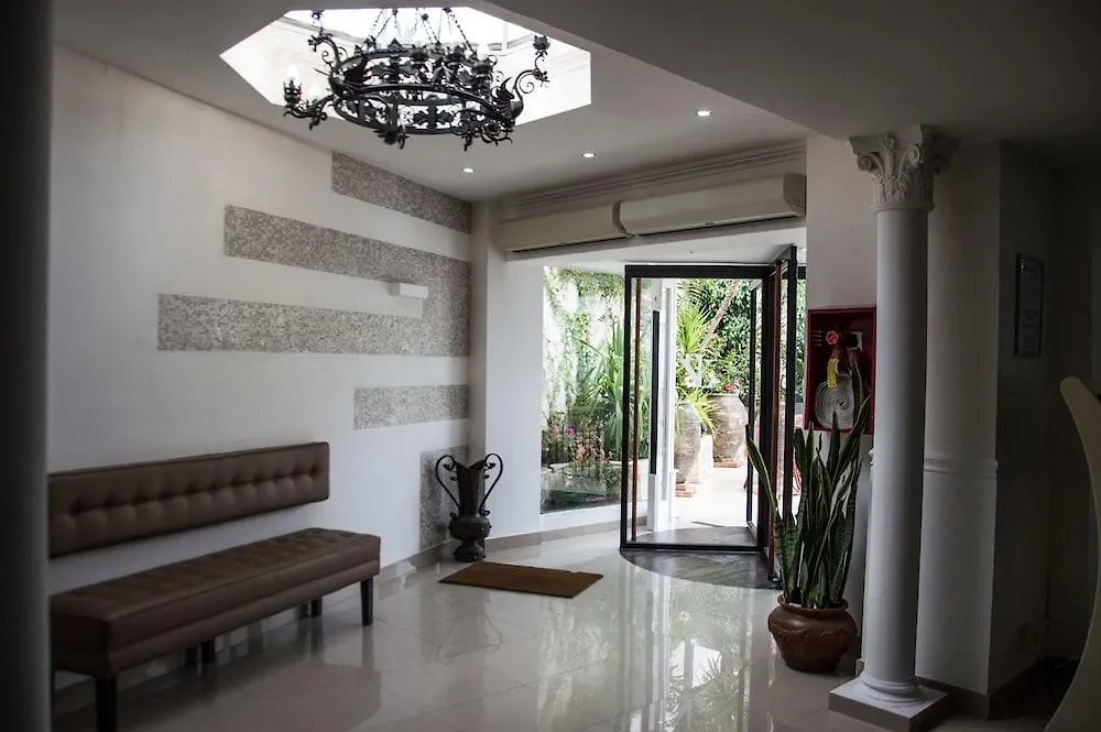 Hotel & Apartments Villa Linda Giardini-Naxos 3*,