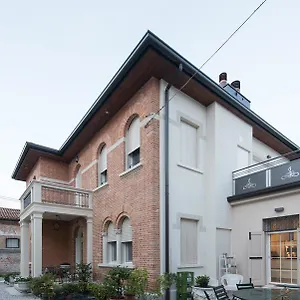Dafne 2*, Treviso Itália
