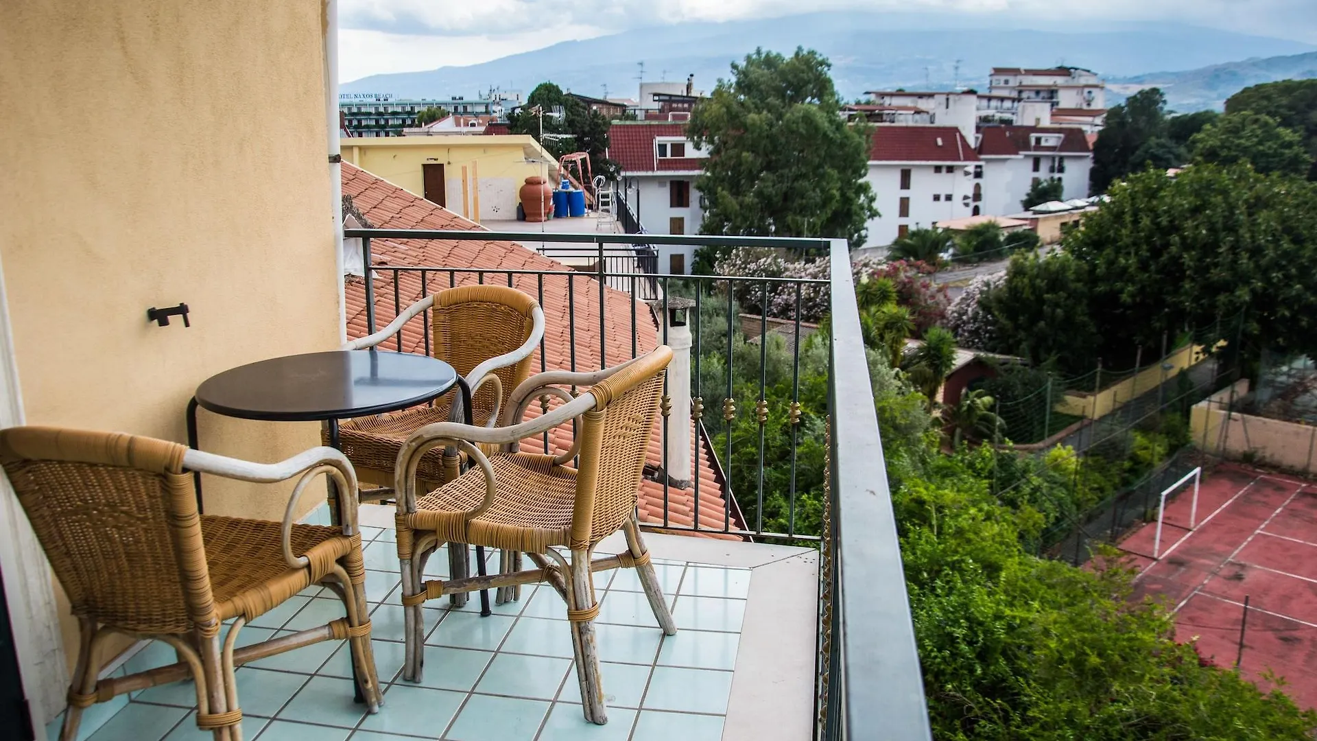 ***  Hotel & Apartments Villa Linda Giardini Naxos Italy