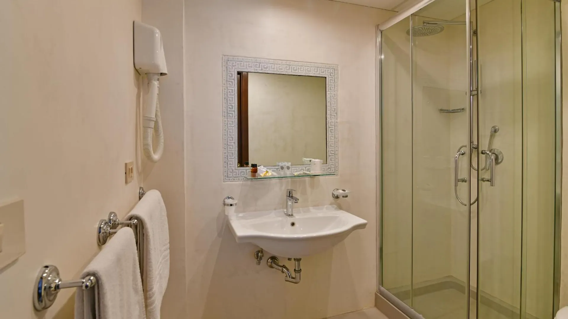 Hotel & Apartments Villa Linda Giardini Naxos