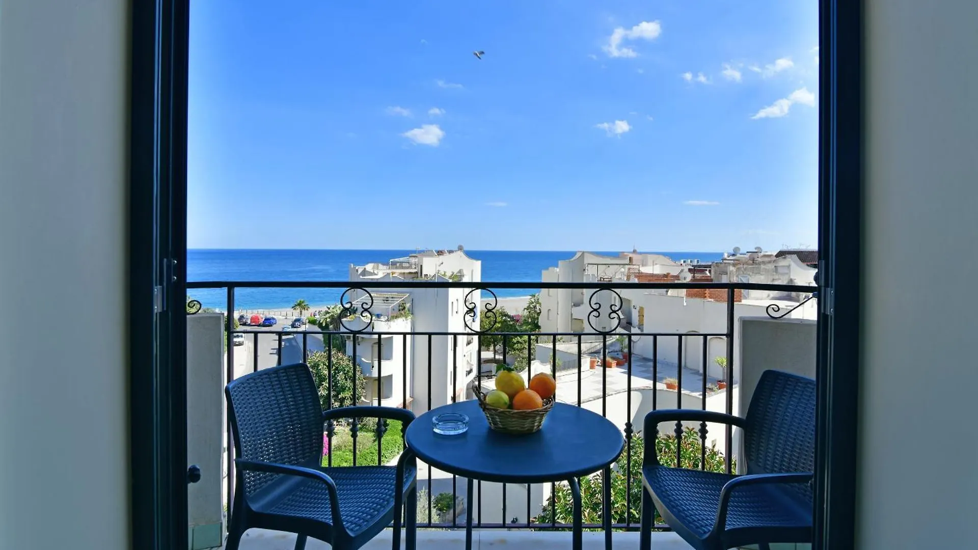 ***  Hotel & Apartments Villa Linda Giardini Naxos Italy