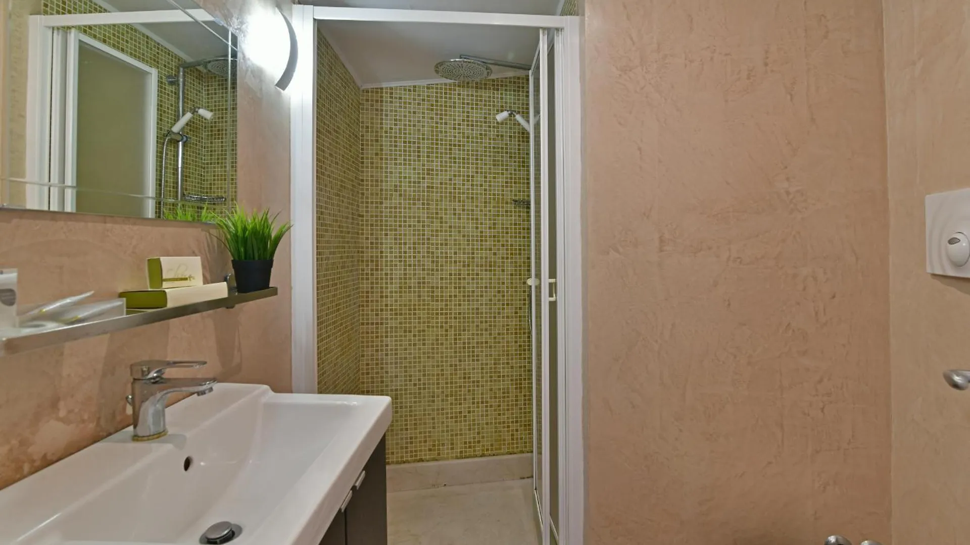 Hotel & Apartments Villa Linda Giardini Naxos