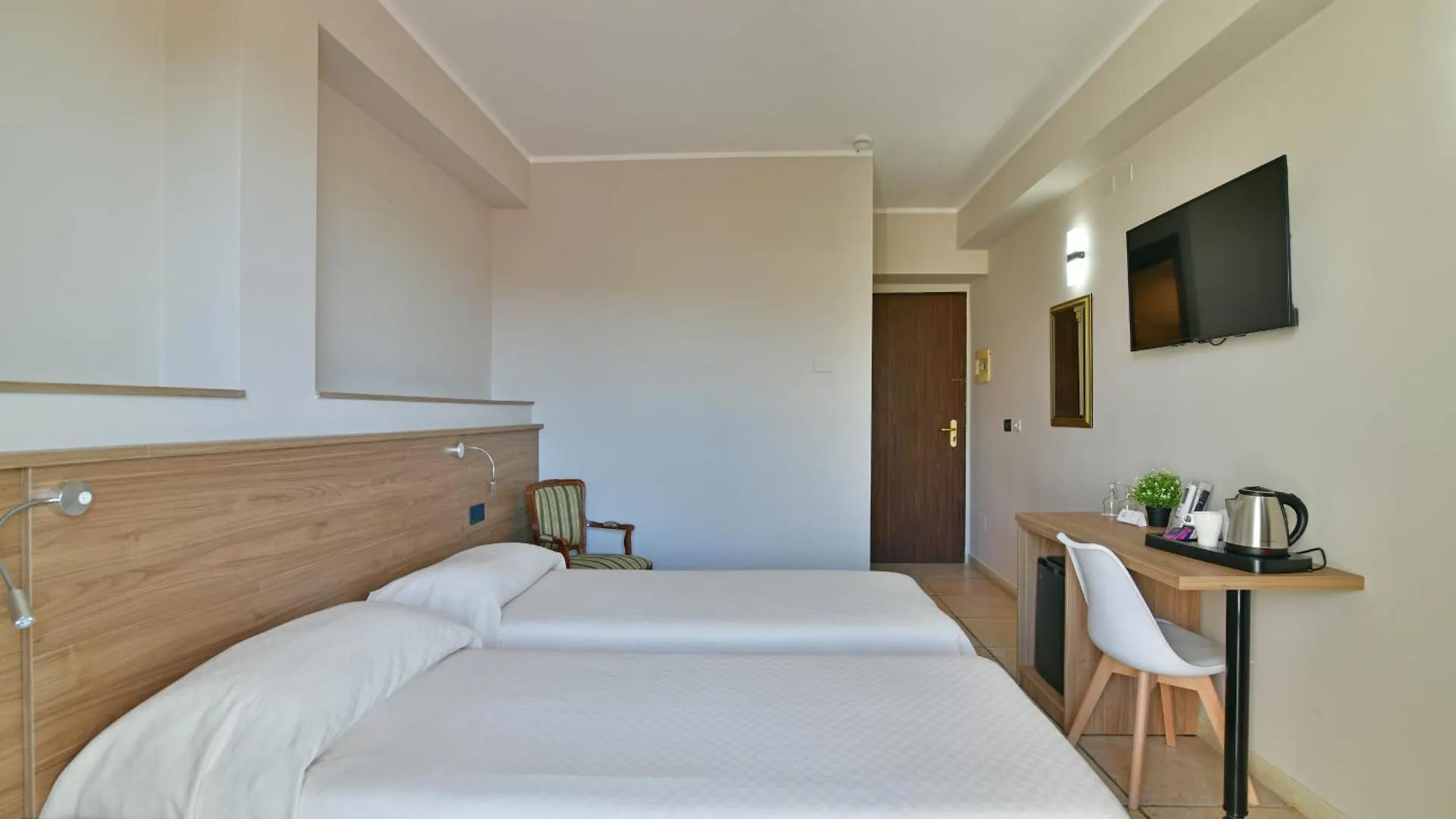Hotel & Apartments Villa Linda Giardini Naxos