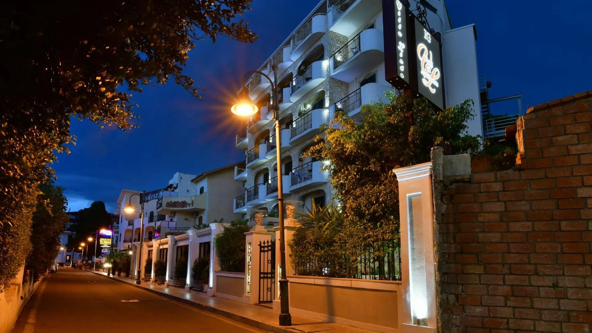 Hotel & Apartments Villa Linda Giardini Naxos Italy