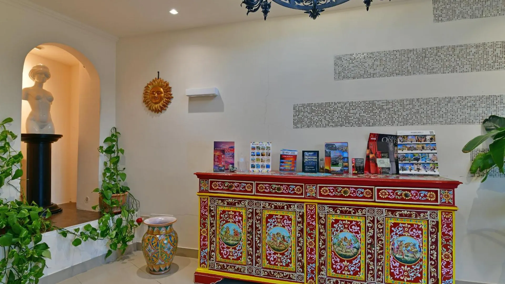 Hotel & Apartments Villa Linda Giardini Naxos 3*,