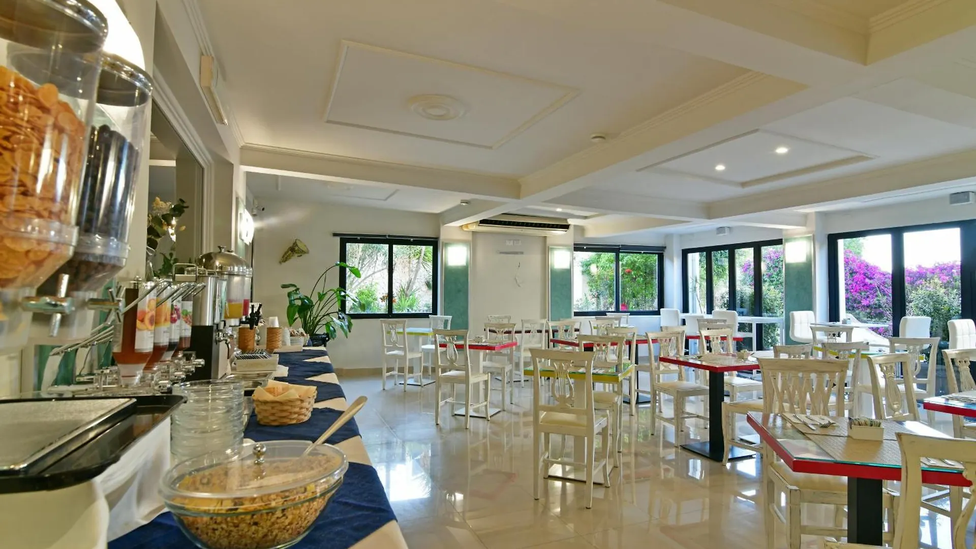 Hotel & Apartments Villa Linda Giardini Naxos