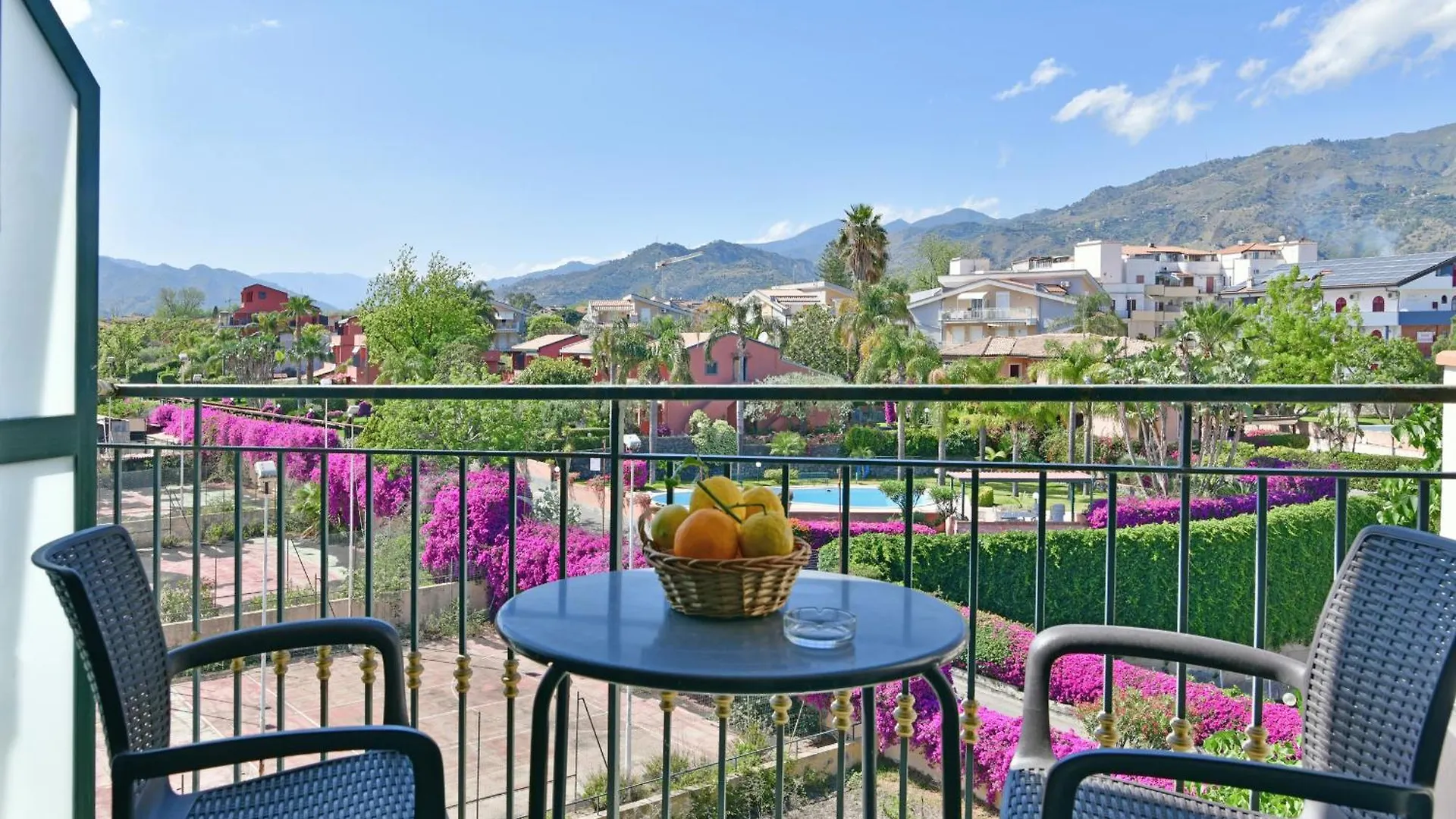 Hotel & Apartments Villa Linda Giardini Naxos