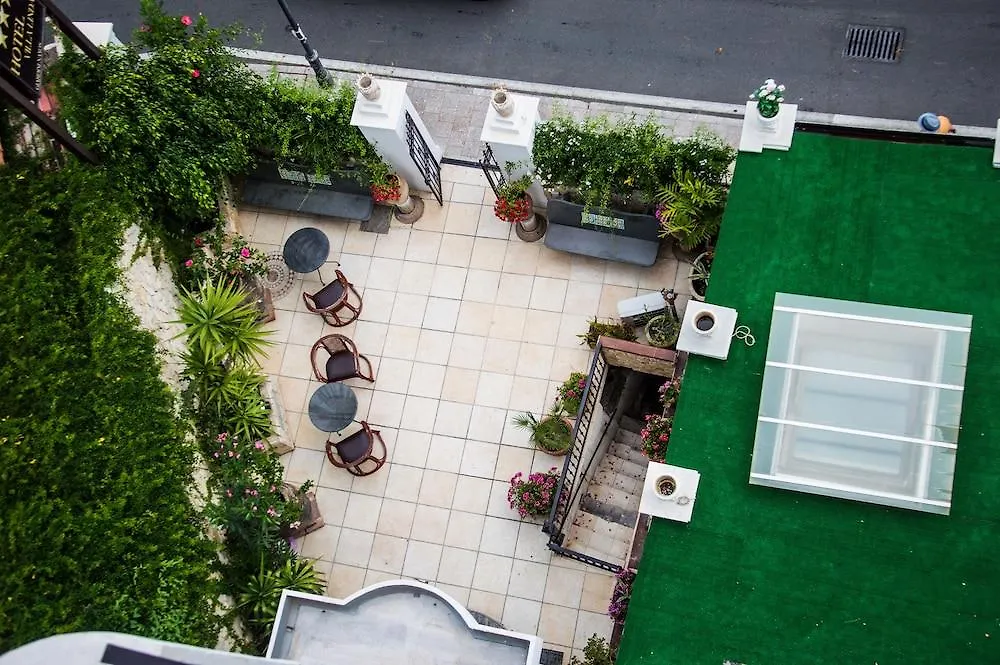 Hotel & Apartments Villa Linda Giardini Naxos